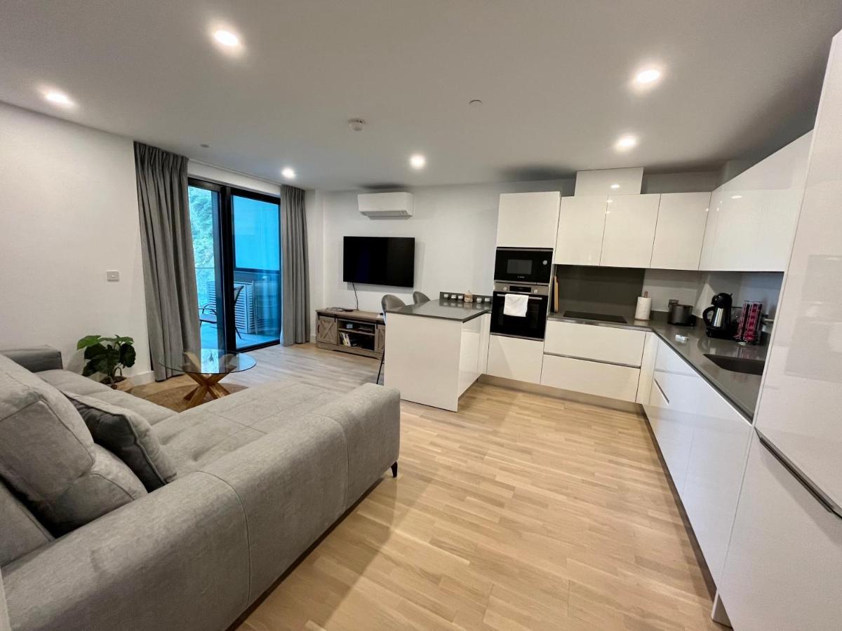 Modern Apartment With Spa And Pool Gibraltar Exteriör bild